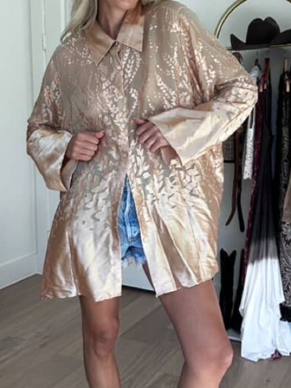 Vintage Avenue Gold Floral Velvet Rayon and Silk Leaves Blouse